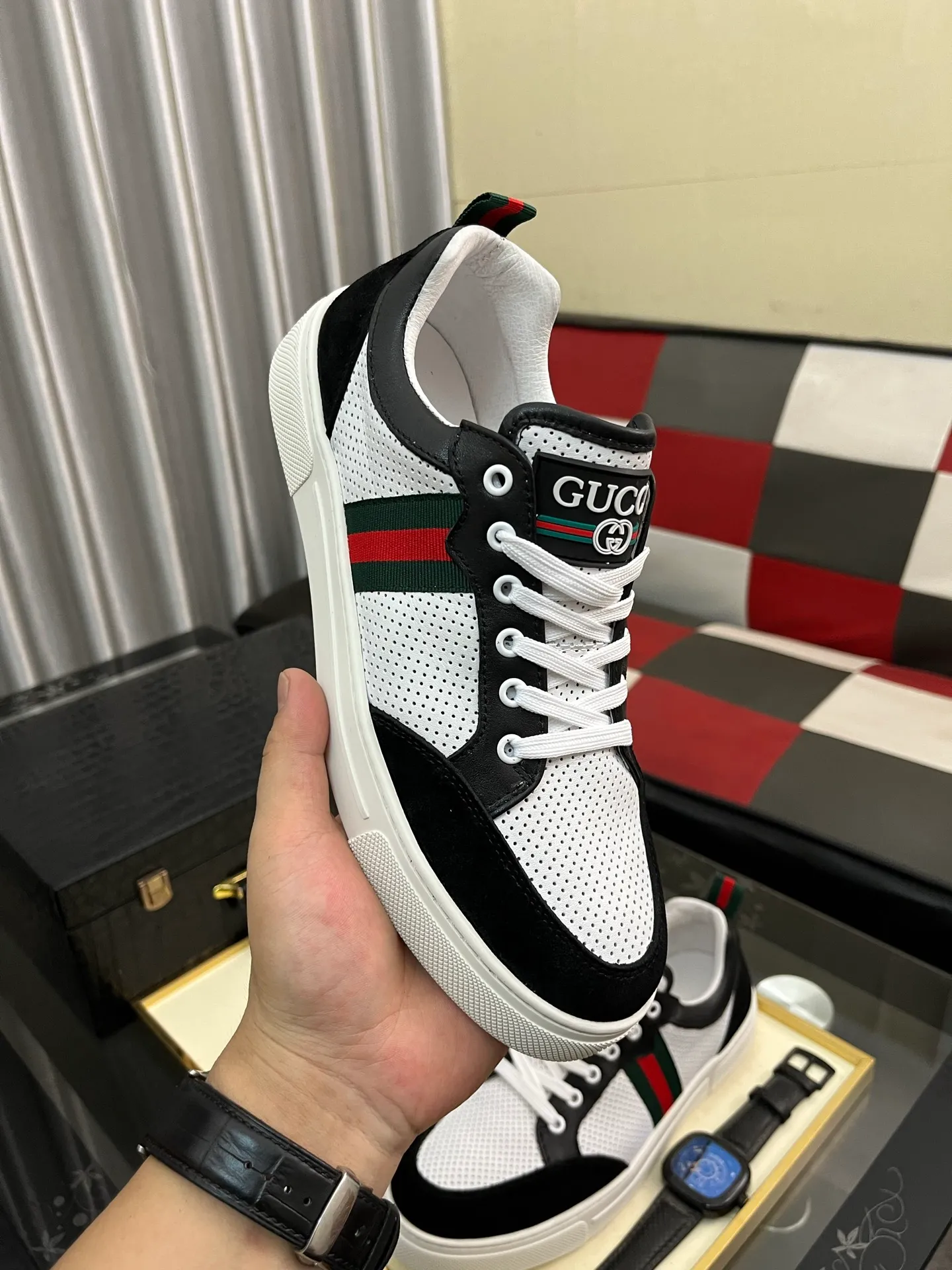 Men's shoes 💰420⌚️⌚️ (GUCCI) Gucci official website men's casual shoes synchronization style, the upper is made of cowhide with imported new brand elements Gucci, showing a good atmosphere, simple design and slip-on style, super versatile, 🐑 leather lining, air-cushion rubber outsole, size 38-442️⃣ colors available